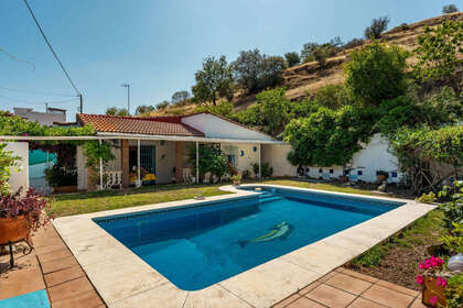 Chalet Adosado venta en Coín, Málaga. 