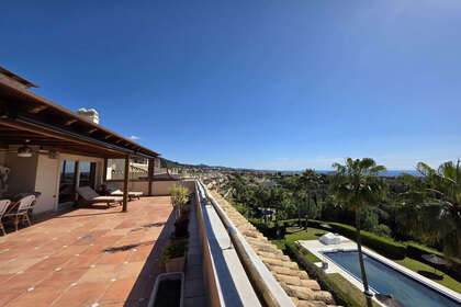 Apartment for sale in Sierra Blanca, Marbella, Málaga. 