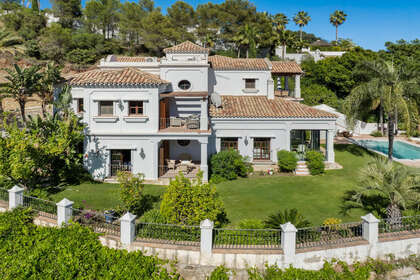 Chalet Adosado venta en Benahavís, Málaga. 
