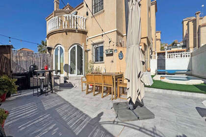 Casa venta en Villamartín, Alicante. 