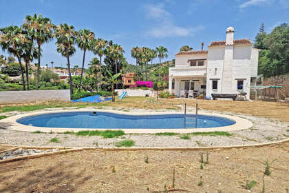 Chalet Adosado venta en Calahonda, Mijas, Málaga. 