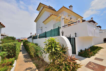 Huse til salg i San luis de sabinillas, Málaga. 