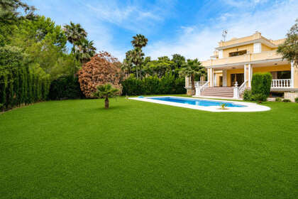 Chalet Adosado venta en Hacienda Las Chapas, Marbella, Málaga. 