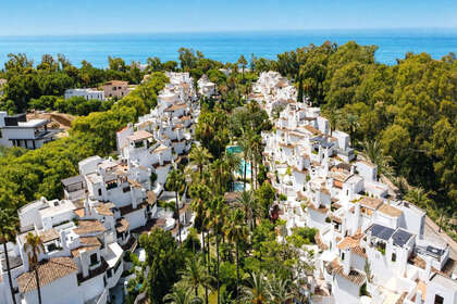 Apartment for sale in Elviria, Marbella, Málaga. 