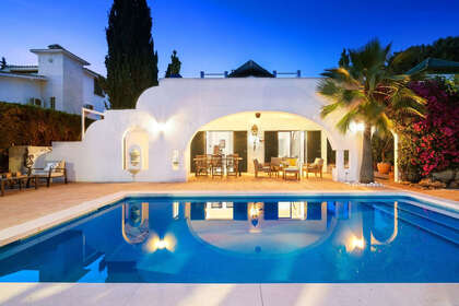 Chalet Adosado venta en Marbella, Málaga. 