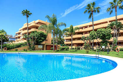 Apartamento venta en Cala Del Moral, La, Málaga. 