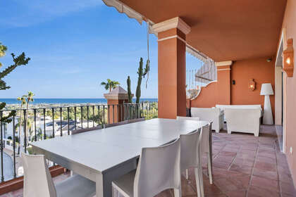 Apartamento venta en Benahavís, Málaga. 