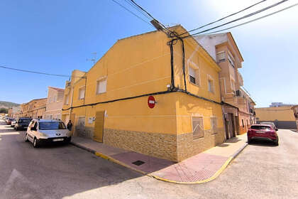 Huse til salg i Pinoso, Alicante. 