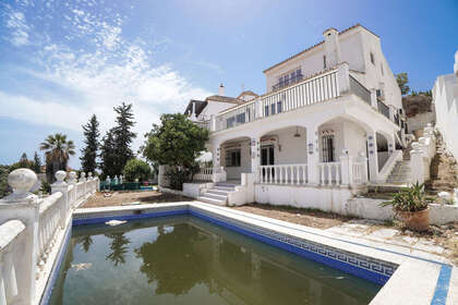 Klynge huse til salg i Nueva andalucia, Málaga. 