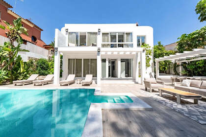 Cluster house for sale in Nueva andalucia, Málaga. 