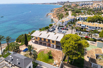 Cluster house for sale in Cabo Roig, Alicante. 