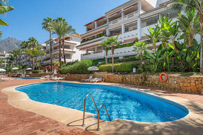 Apartment for sale in Puerto Banús, Marbella, Málaga. 