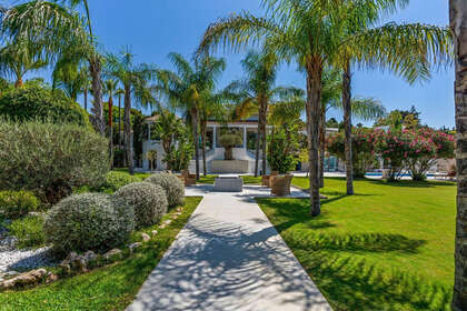 Cluster house for sale in Marbella, Málaga. 