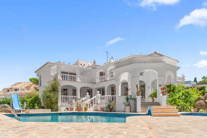 Reihenhaus zu verkaufen in Torrequebrada, Benalmádena, Málaga. 