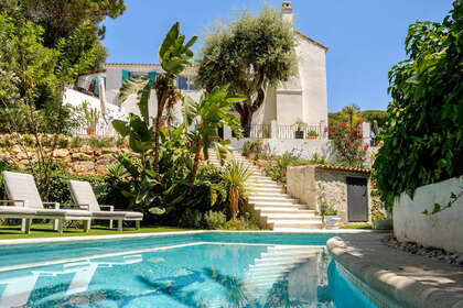 Cluster house for sale in Benahavís, Málaga. 