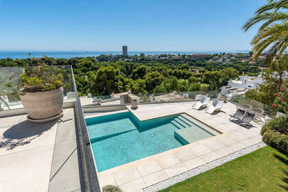 Cluster house for sale in Marbella, Málaga. 