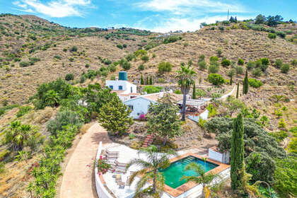 Cluster house for sale in Vélez-Málaga. 