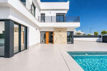 Cluster house for sale in Torre Pacheco, Murcia. 