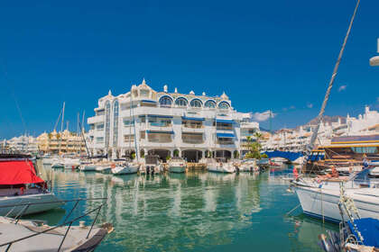 Апартаменты Продажа в Benalmádena, Málaga. 