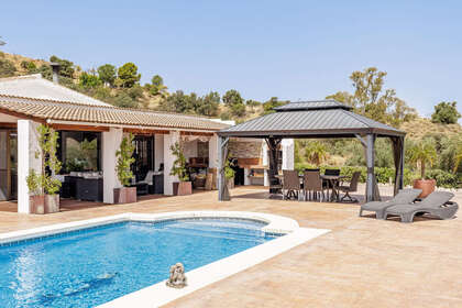 Cluster house for sale in Coín, Málaga. 