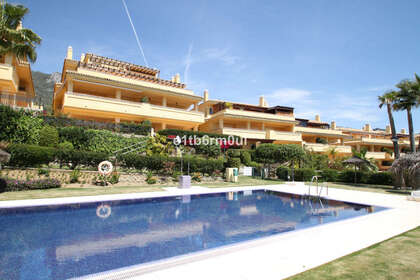 Apartment for sale in Puerto Banús, Marbella, Málaga. 