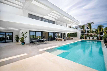 Casa Cluster venda em Nueva andalucia, Málaga. 