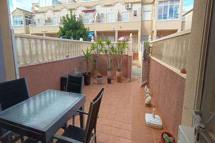 Reihenhaus zu verkaufen in Orihuela-Costa, Alicante. 