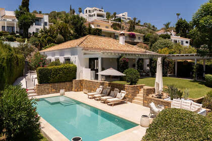 Reihenhaus zu verkaufen in El Paraiso, Estepona, Málaga. 