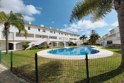 Apartment for sale in Calahonda, Mijas, Málaga. 