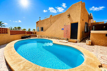 Casa Cluster venda em Villamartín, Alicante. 