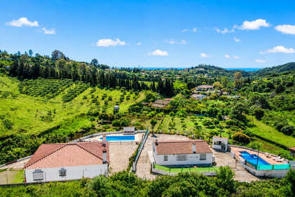 Ранчо Продажа в Estepona, Málaga. 