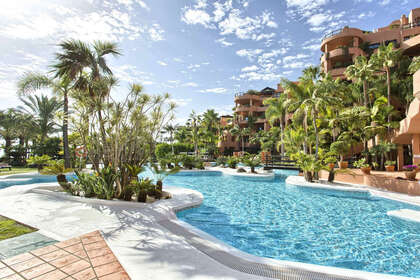 Apartment for sale in Puerto Banús, Marbella, Málaga. 
