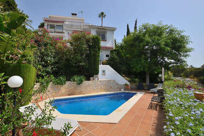 Casa Cluster venda em Benalmádena, Málaga. 