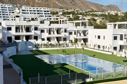 Reihenhaus zu verkaufen in Finestrat, Alicante. 