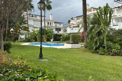 Apartment zu verkaufen in Nueva andalucia, Málaga. 