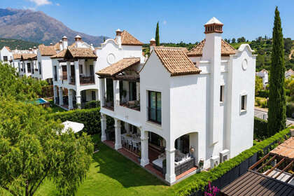 Casa Cluster venda em Estepona, Málaga. 