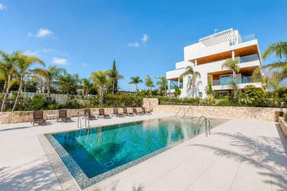 Apartment for sale in Puerto Banús, Marbella, Málaga. 