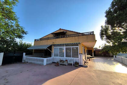 Townhouse vendita in Yecla, Murcia. 