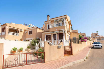 Townhouse vendita in Villamartín, Alicante. 