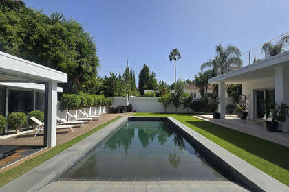 Townhouse vendita in Nueva andalucia, Málaga. 