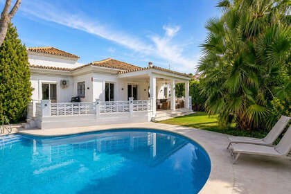 Townhouse vendita in Las Chapas, Málaga. 