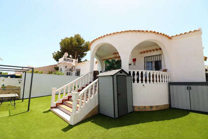 Townhouse vendita in Villamartín, Alicante. 