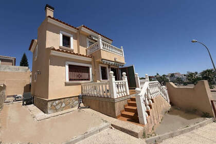 Townhouse vendita in Villamartín, Alicante. 