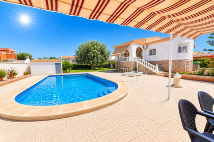 Townhouse vendita in La Siesta, Torrevieja, Alicante. 