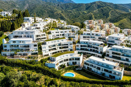 Apartment for sale in Altos de Los Monteros, Marbella, Málaga. 