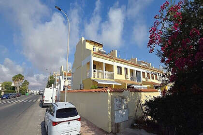 Huse til salg i Torrelamata - La Mata, Torrevieja, Alicante. 