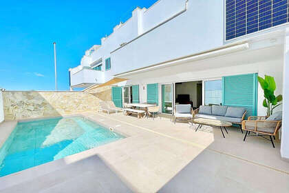 Townhouse vendita in Torre de la Horadada, Alicante. 