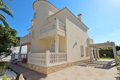Townhouse vendita in Cabo Roig, Alicante. 