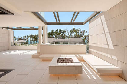 Apartment for sale in Puerto Banús, Marbella, Málaga. 