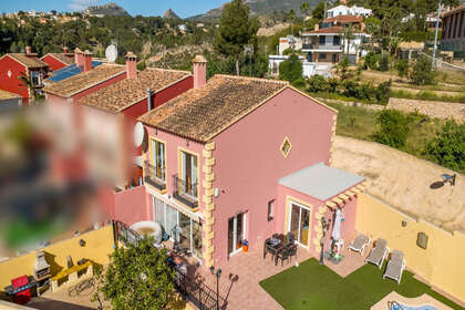 Huse til salg i Nucia (la), Alicante. 